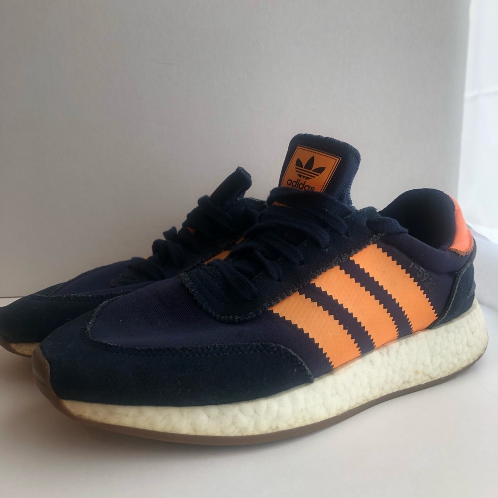 ADIDAS I-5923 Men’s 7.5 Women’s 9